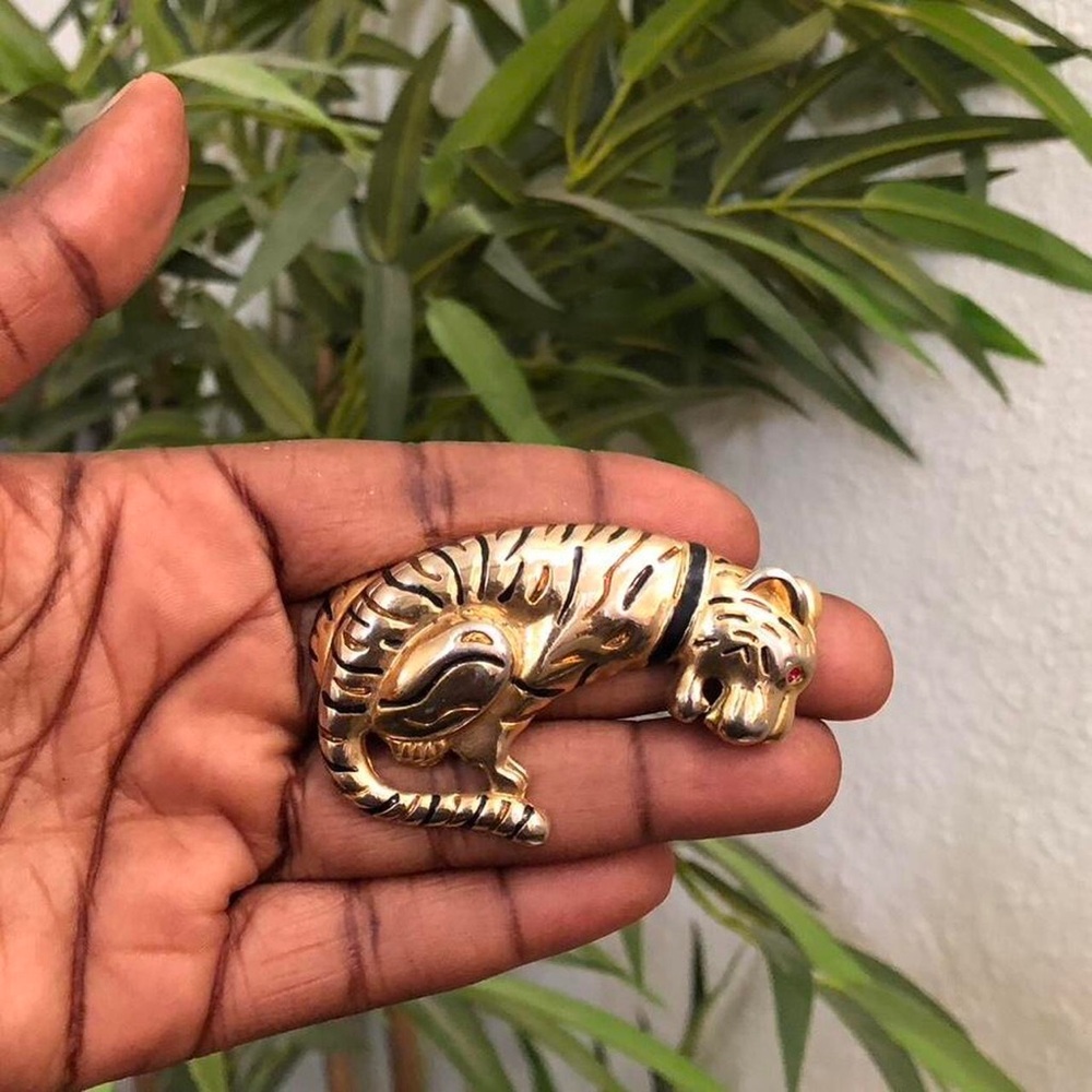 Vintage Gold Black Stripes Red Eyes Tiger Brooch Pin Boho Retro Safari Resort